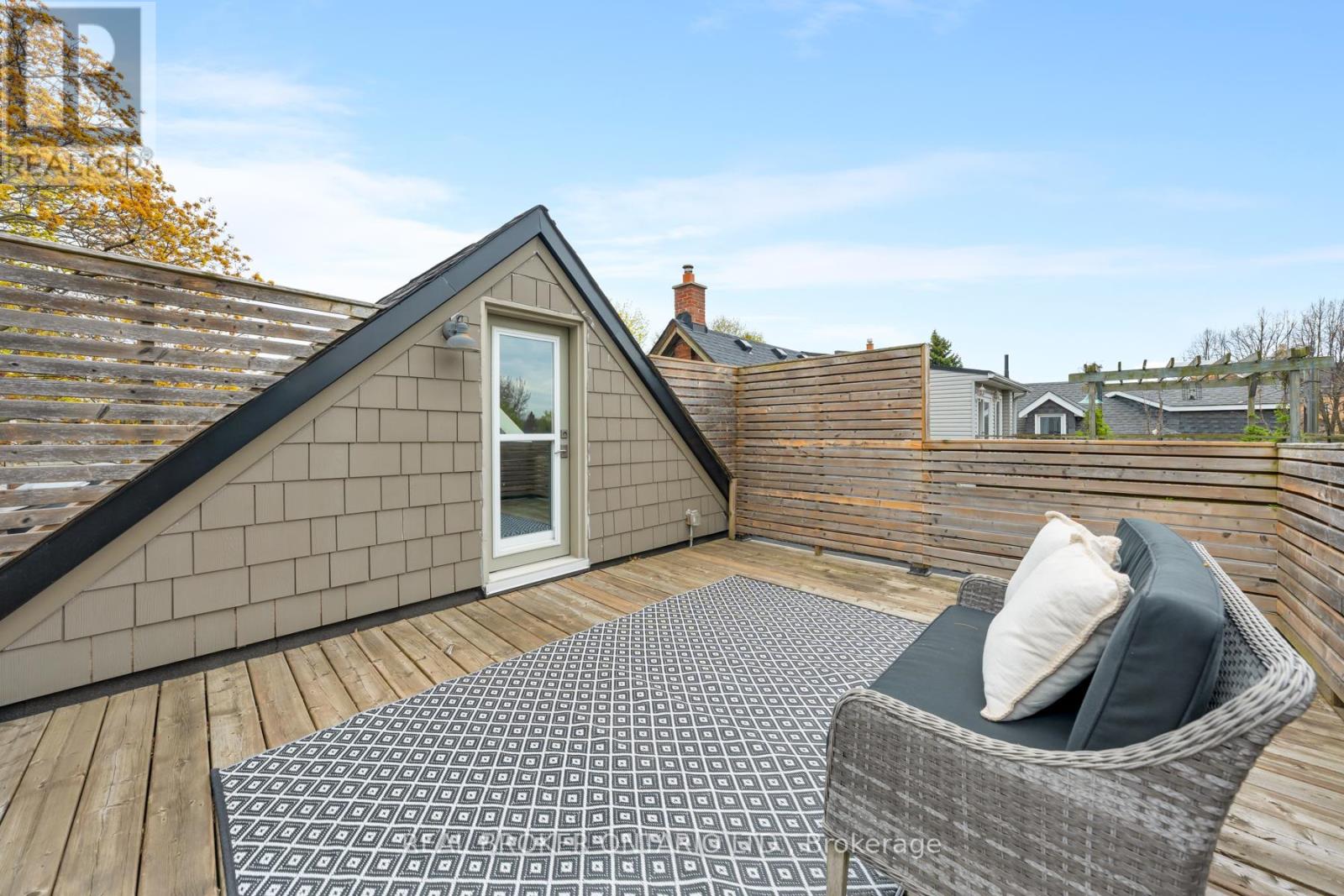 40 Brooklyn Avenue, Toronto, Ontario  M4M 2X5 - Photo 23 - E13094274