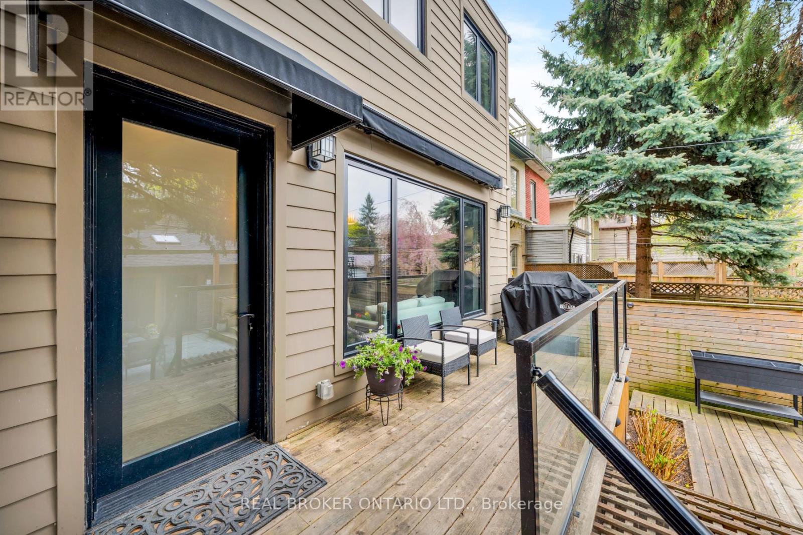 40 Brooklyn Avenue, Toronto, Ontario  M4M 2X5 - Photo 34 - E13094274
