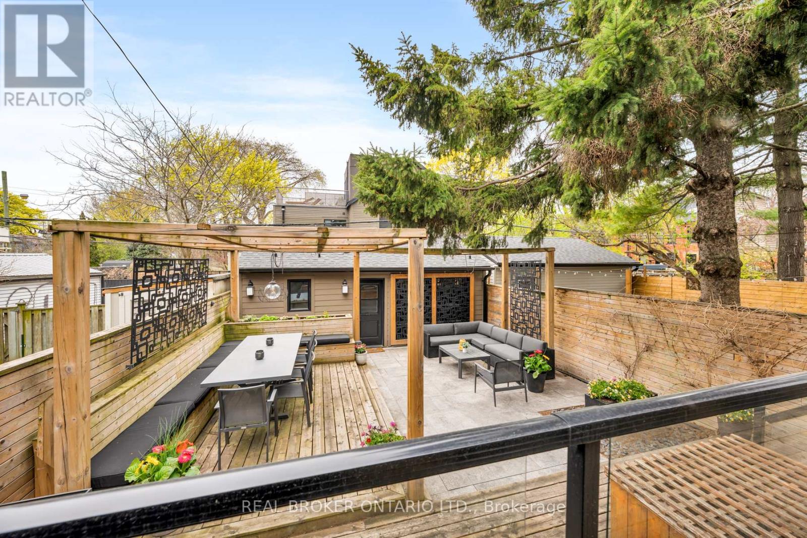 40 Brooklyn Avenue, Toronto, Ontario  M4M 2X5 - Photo 35 - E13094274
