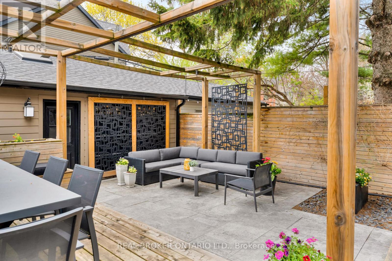 40 Brooklyn Avenue, Toronto, Ontario  M4M 2X5 - Photo 37 - E13094274
