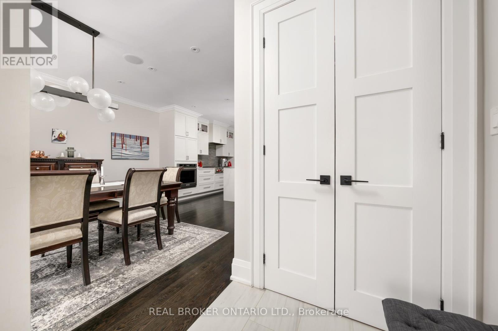 40 Brooklyn Avenue, Toronto, Ontario  M4M 2X5 - Photo 4 - E13094274