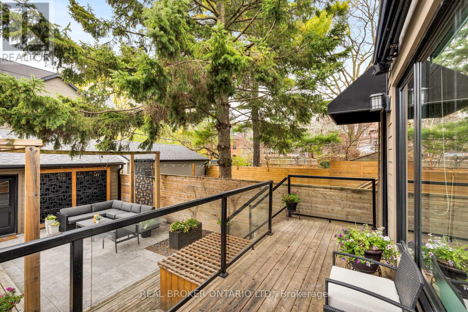 40 Brooklyn Avenue, Toronto, Ontario  M4M 2X5 - Photo 40 - E13094274