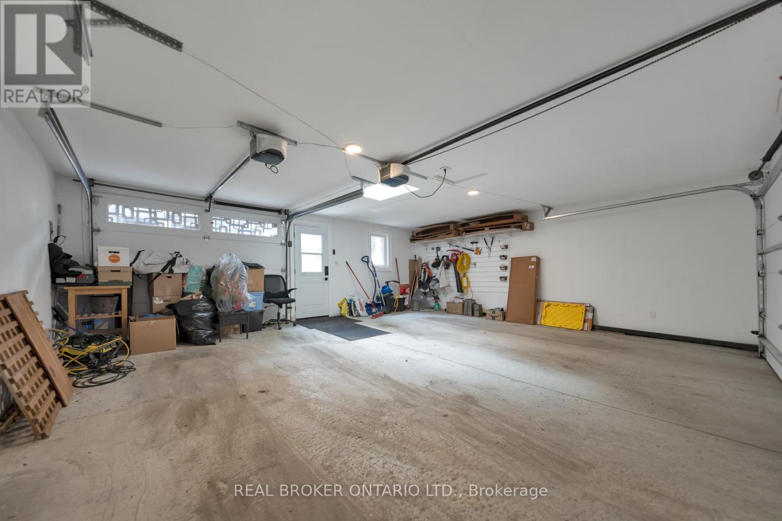 40 Brooklyn Avenue, Toronto, Ontario  M4M 2X5 - Photo 45 - E13094274