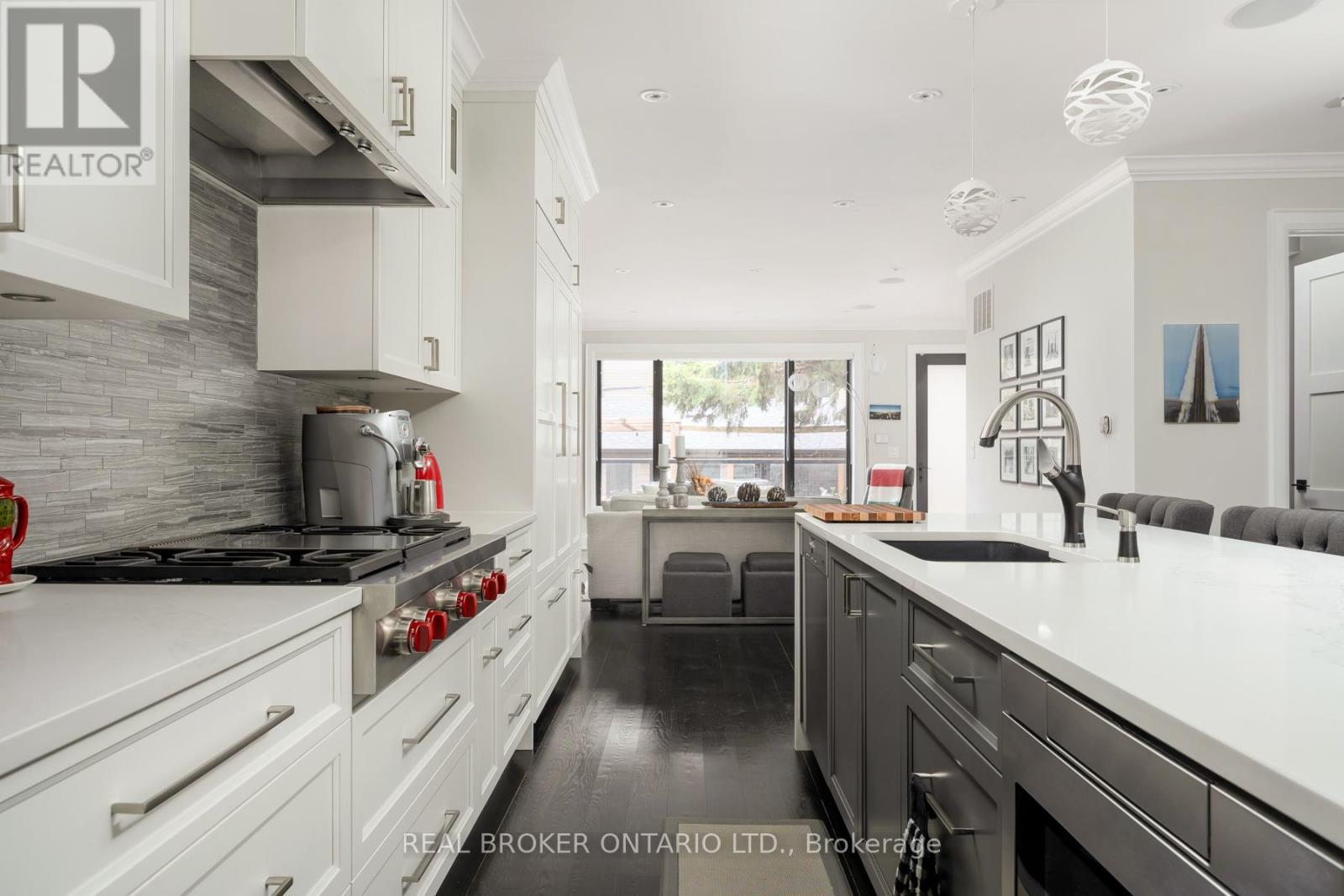 40 Brooklyn Avenue, Toronto, Ontario  M4M 2X5 - Photo 7 - E13094274