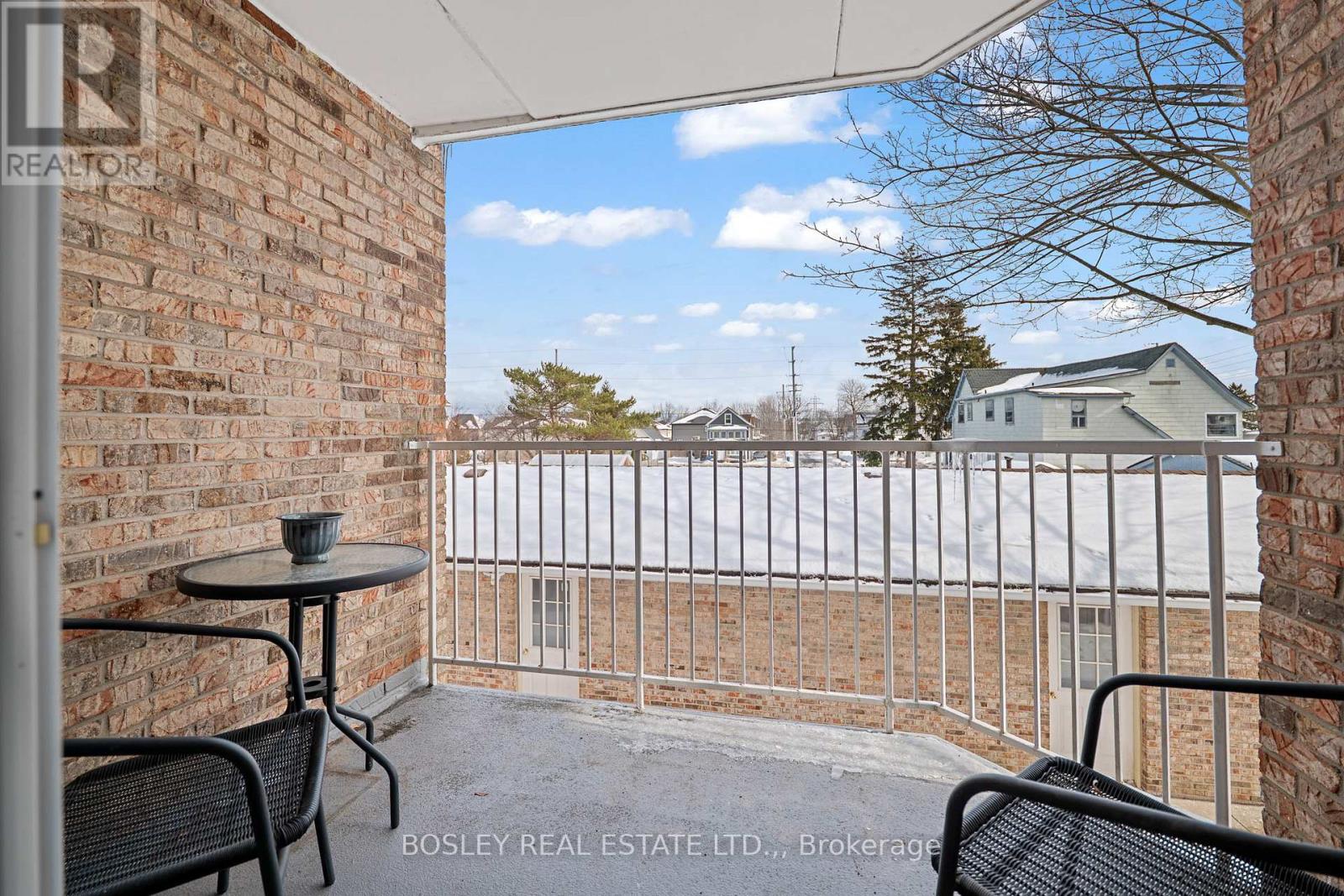 205a - 1061 Vansickle Road N, St. Catharines, Ontario  L2S 2X4 - Photo 11 - X12788284