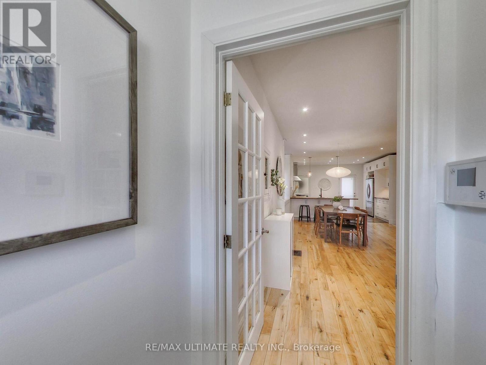 24 Pauline Avenue, Toronto, Ontario  M6H 3M8 - Photo 2 - W13094218