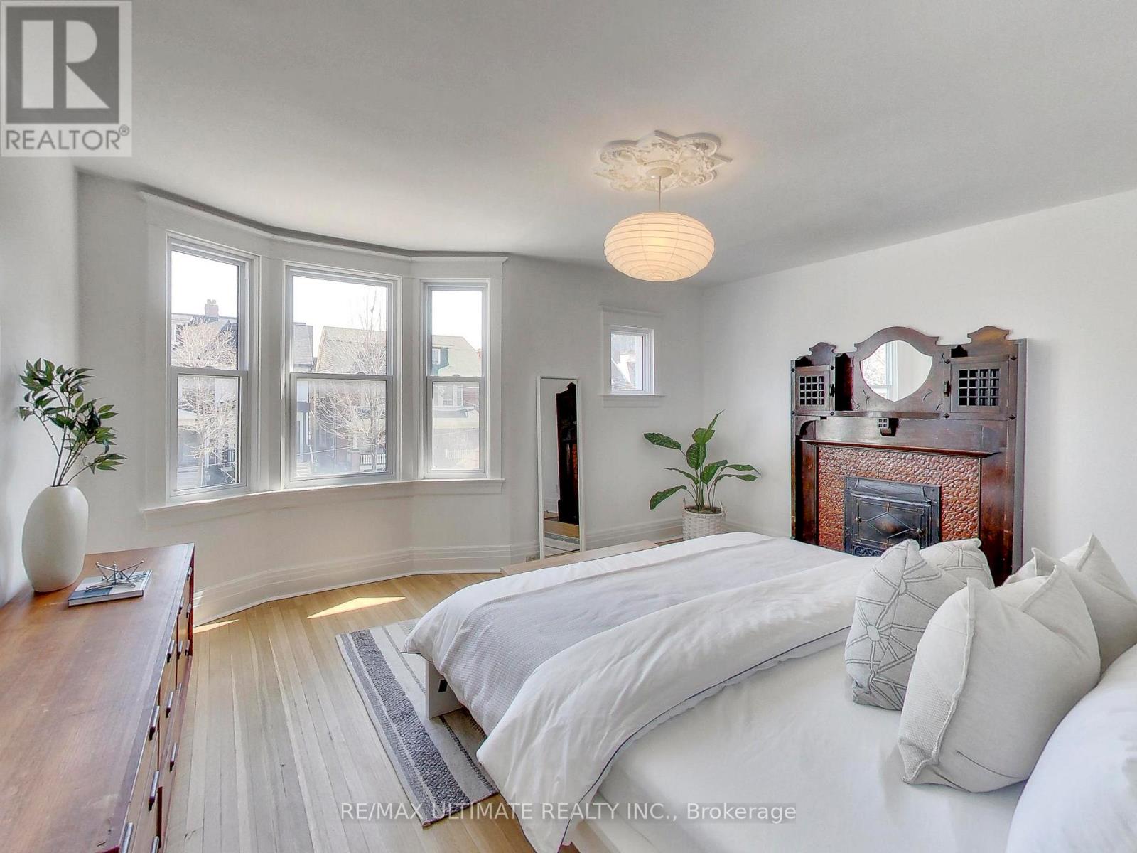 24 Pauline Avenue, Toronto, Ontario  M6H 3M8 - Photo 21 - W13094218
