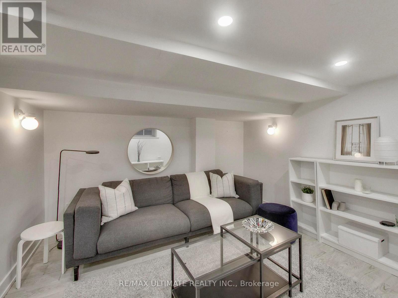 24 Pauline Avenue, Toronto, Ontario  M6H 3M8 - Photo 39 - W13094218