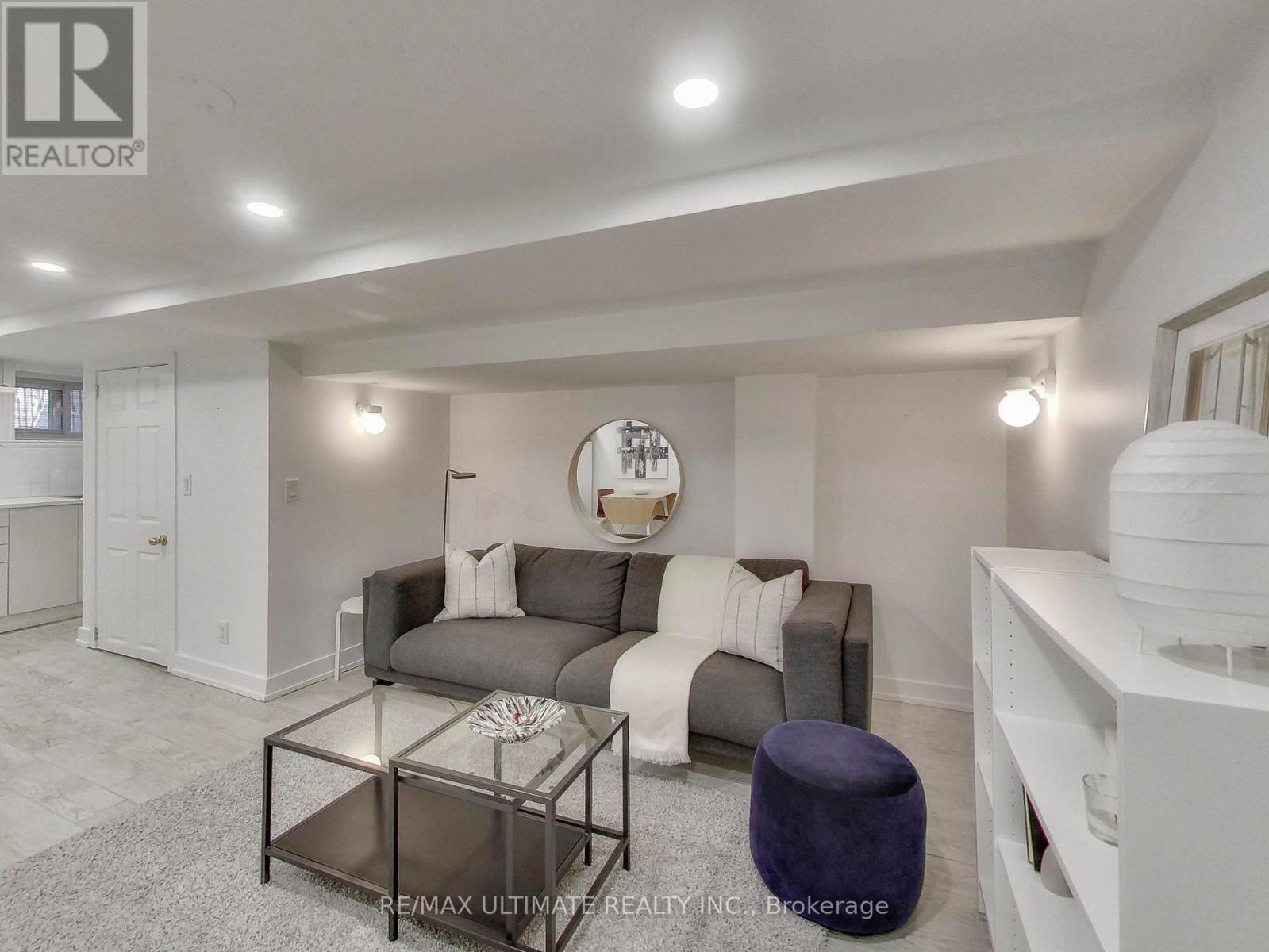 24 Pauline Avenue, Toronto, Ontario  M6H 3M8 - Photo 40 - W13094218