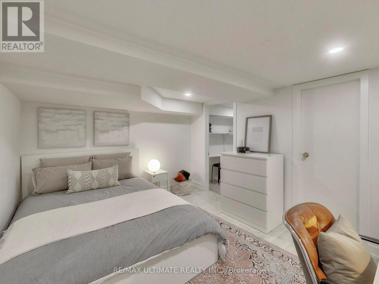 24 Pauline Avenue, Toronto, Ontario  M6H 3M8 - Photo 42 - W13094218
