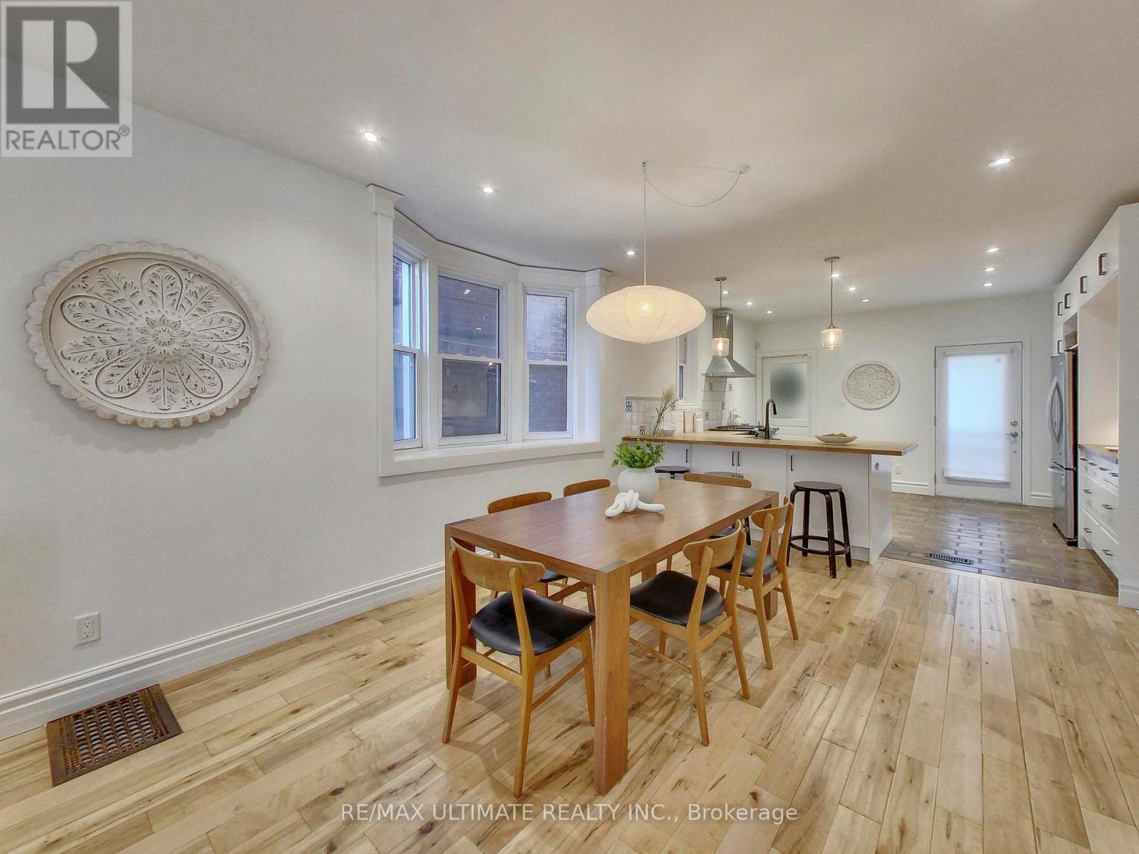 24 Pauline Avenue, Toronto, Ontario  M6H 3M8 - Photo 8 - W13094218