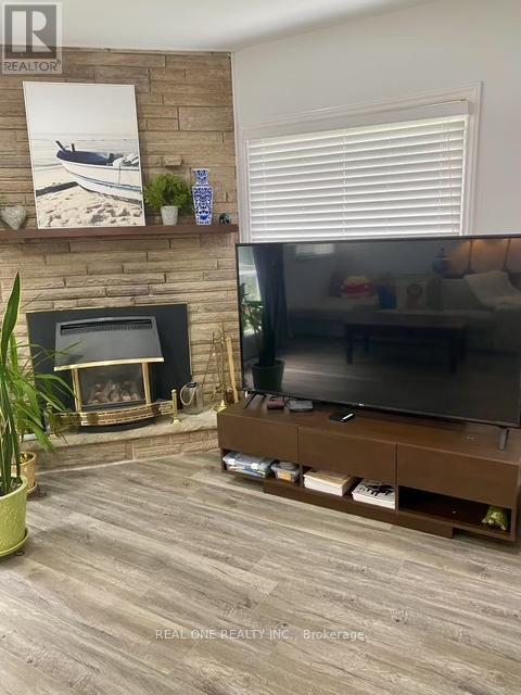 3578 Queenston Drive, Mississauga, Ontario  L5C 2G6 - Photo 14 - W13094242