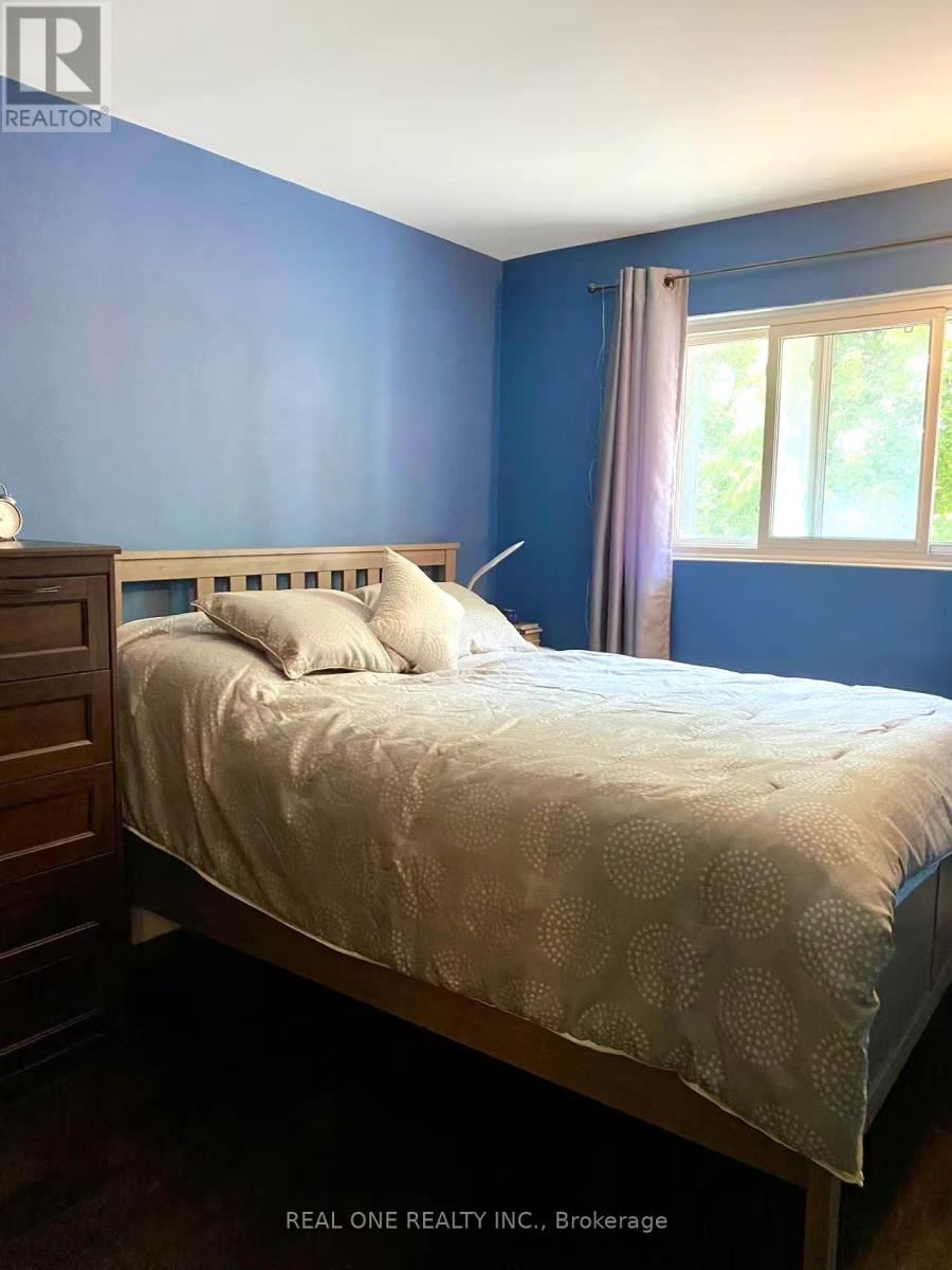 3578 Queenston Drive, Mississauga, Ontario  L5C 2G6 - Photo 19 - W13094242