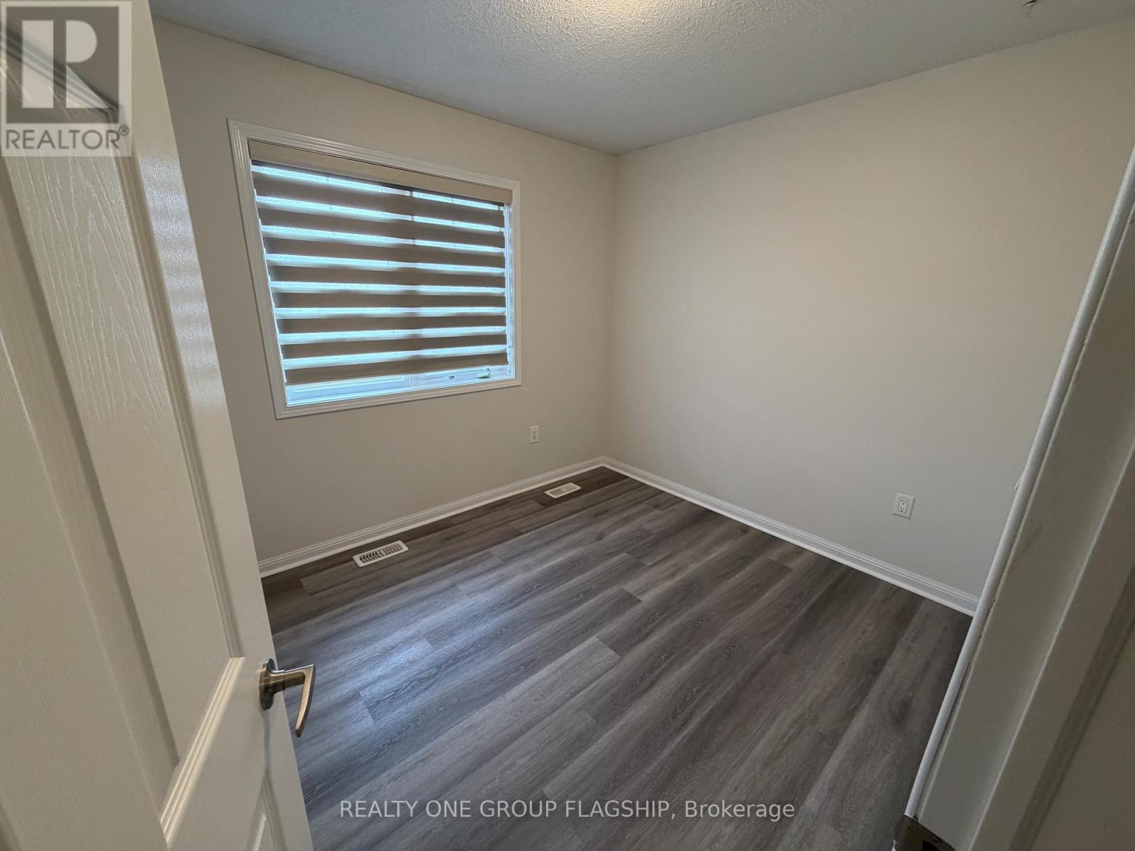 111 Higginbotham Crescent, Milton, Ontario  L9T 8E1 - Photo 11 - W13094302
