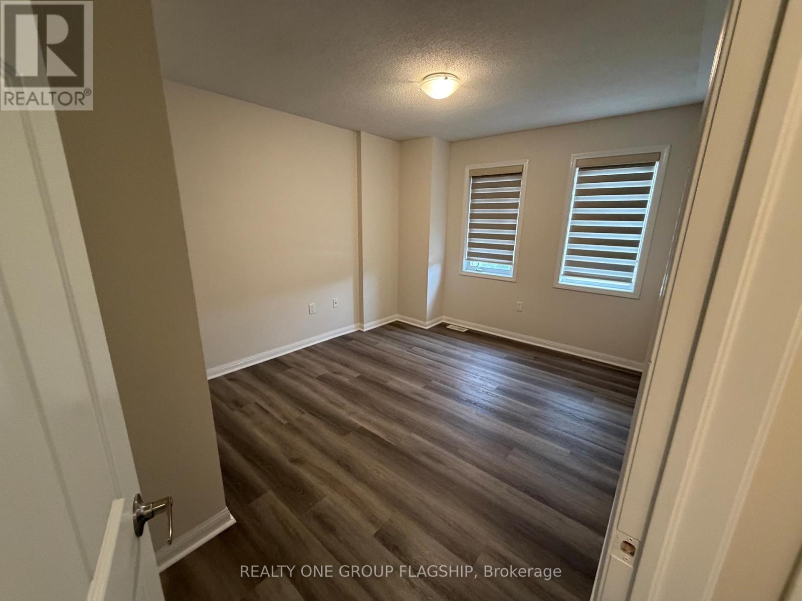 111 Higginbotham Crescent, Milton, Ontario  L9T 8E1 - Photo 13 - W13094302