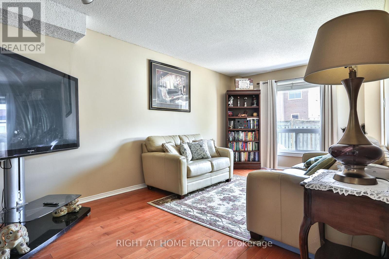 3392 Water Lily Court, Mississauga, Ontario  L5N 6B5 - Photo 16 - W13094322
