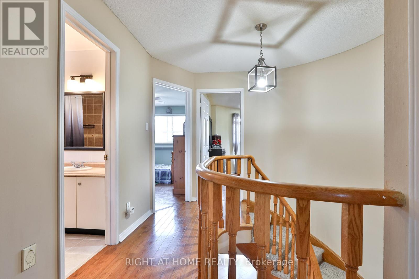 3392 Water Lily Court, Mississauga, Ontario  L5N 6B5 - Photo 19 - W13094322