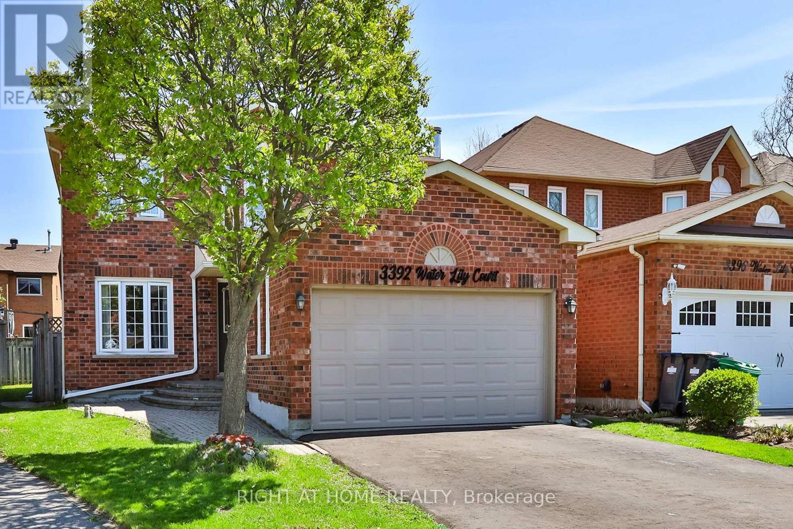 3392 Water Lily Court, Mississauga, Ontario  L5N 6B5 - Photo 2 - W13094322