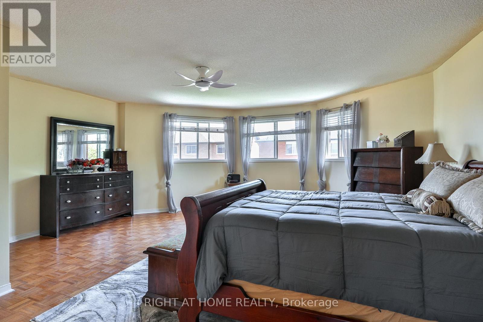 3392 Water Lily Court, Mississauga, Ontario  L5N 6B5 - Photo 20 - W13094322