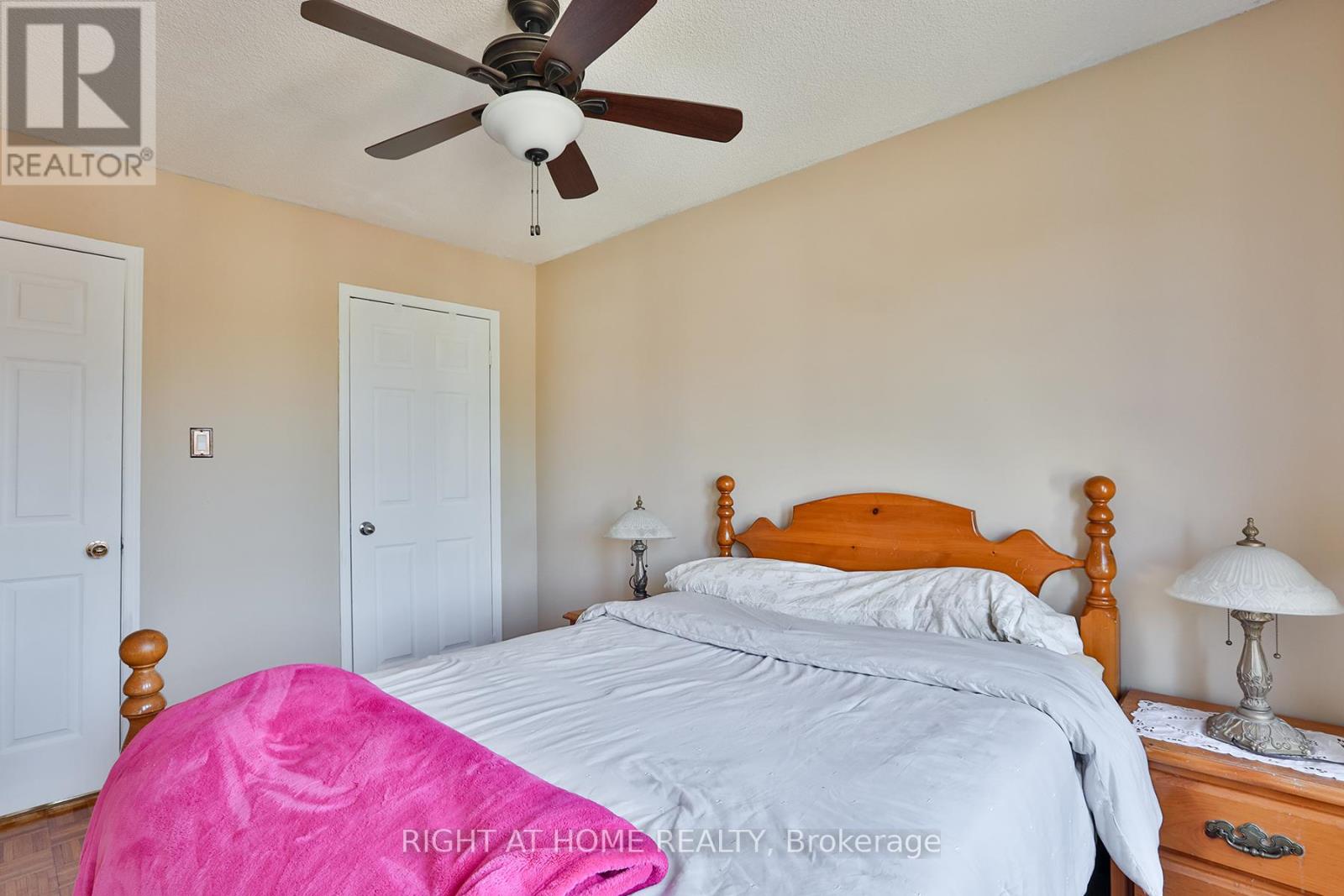 3392 Water Lily Court, Mississauga, Ontario  L5N 6B5 - Photo 27 - W13094322