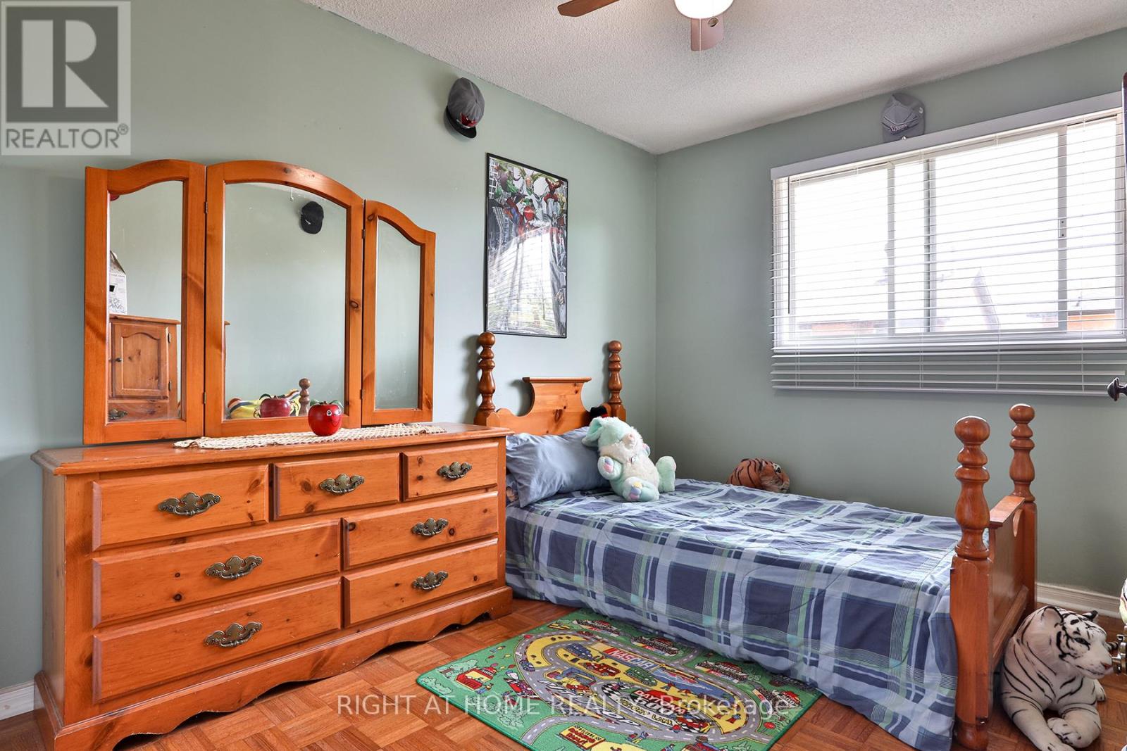 3392 Water Lily Court, Mississauga, Ontario  L5N 6B5 - Photo 28 - W13094322