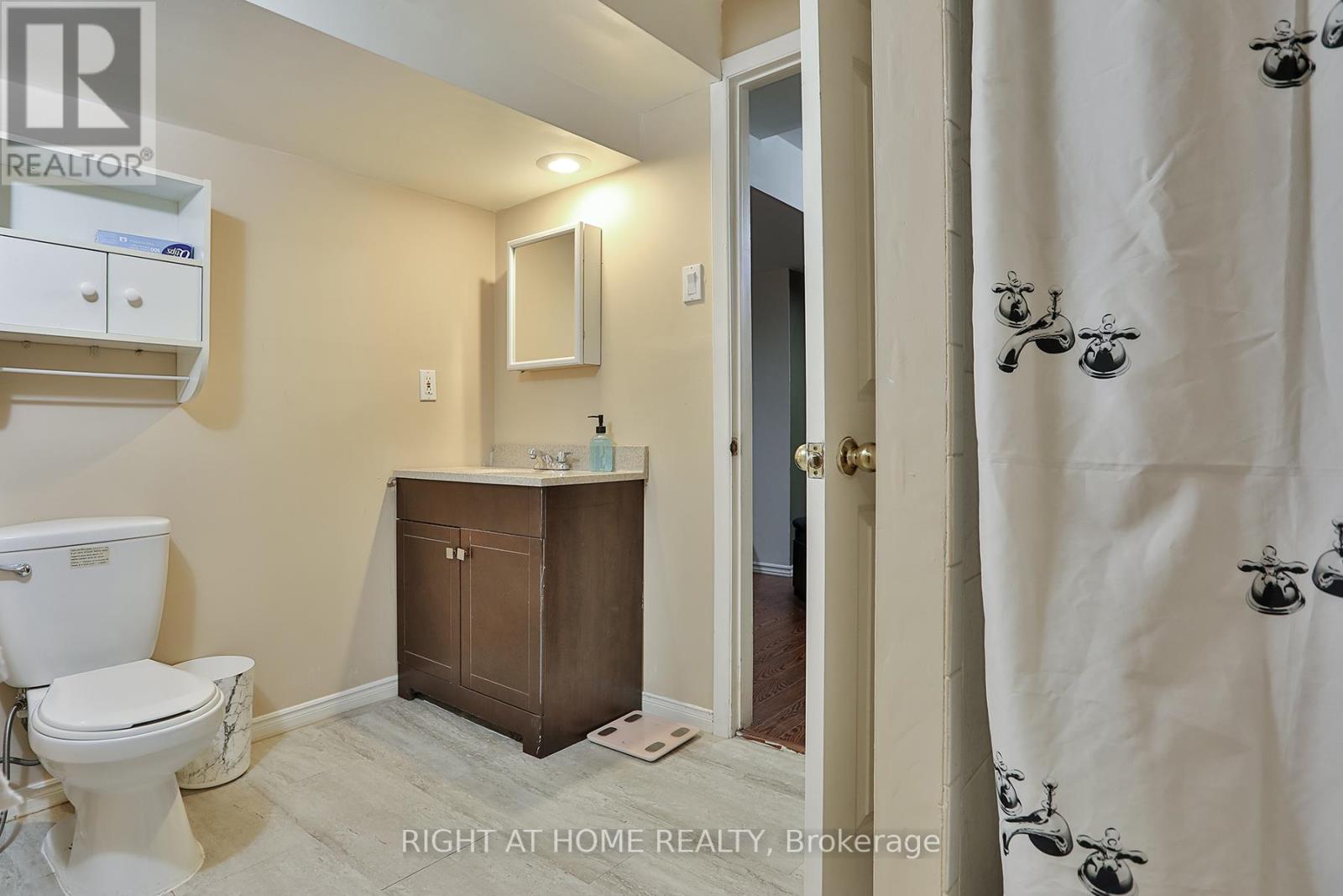 3392 Water Lily Court, Mississauga, Ontario  L5N 6B5 - Photo 38 - W13094322