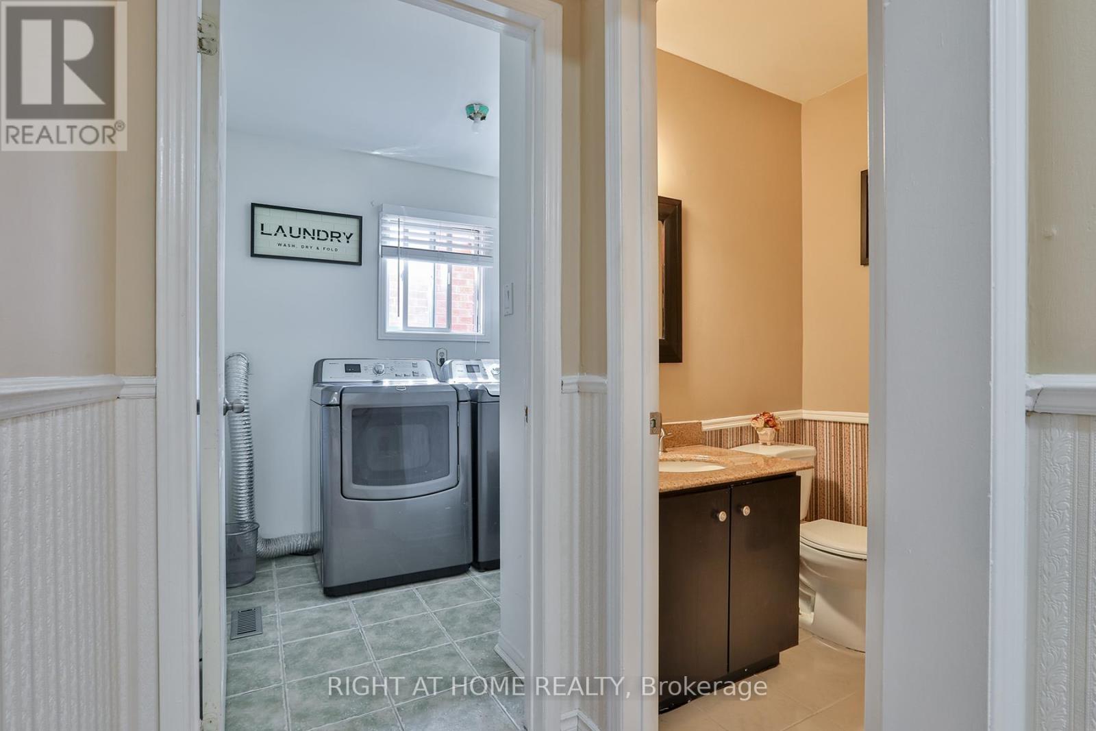 3392 Water Lily Court, Mississauga, Ontario  L5N 6B5 - Photo 39 - W13094322
