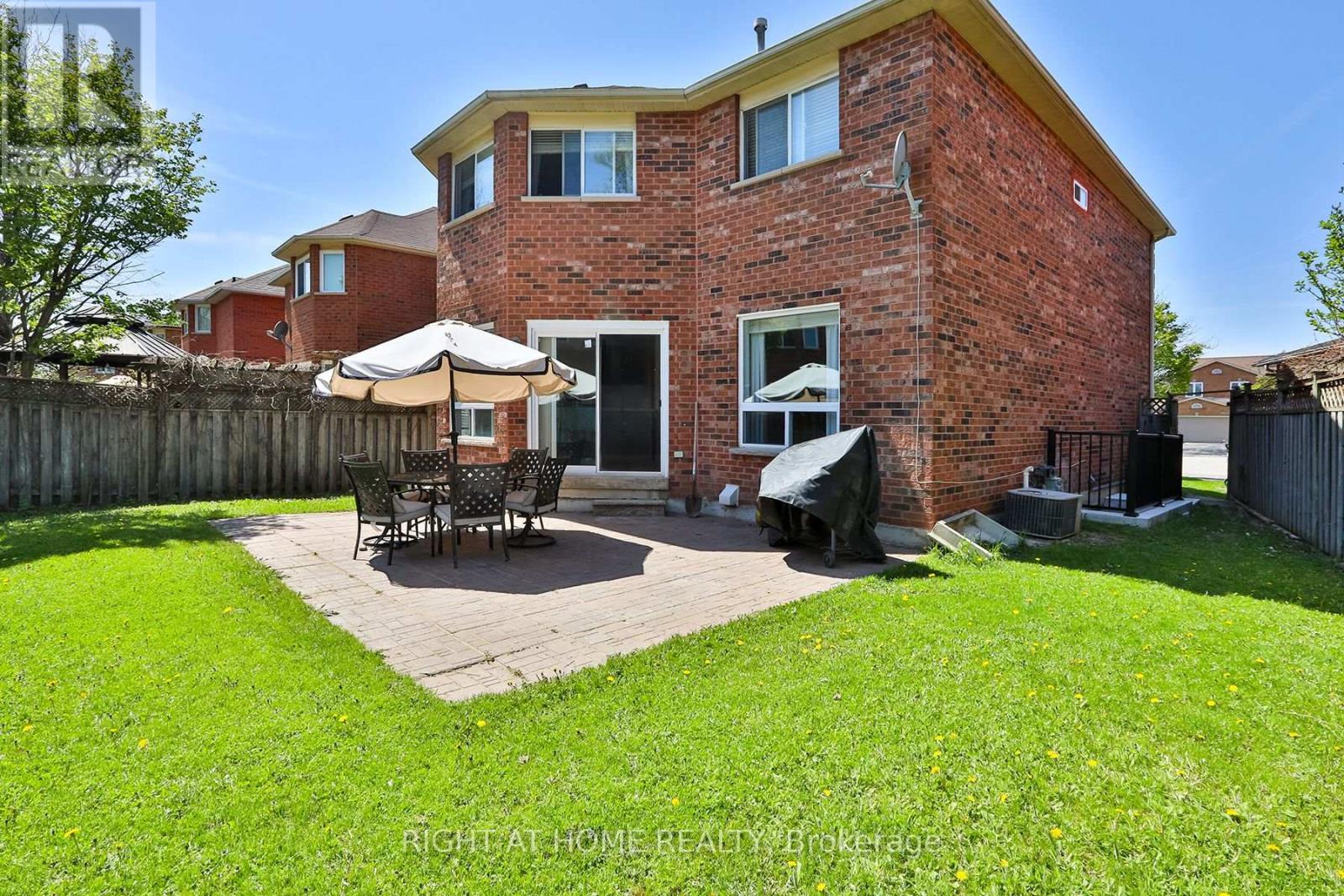 3392 Water Lily Court, Mississauga, Ontario  L5N 6B5 - Photo 43 - W13094322