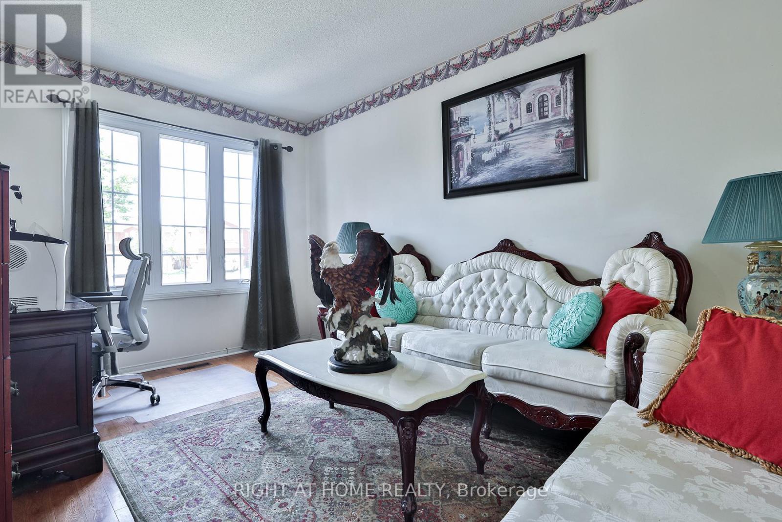 3392 Water Lily Court, Mississauga, Ontario  L5N 6B5 - Photo 6 - W13094322