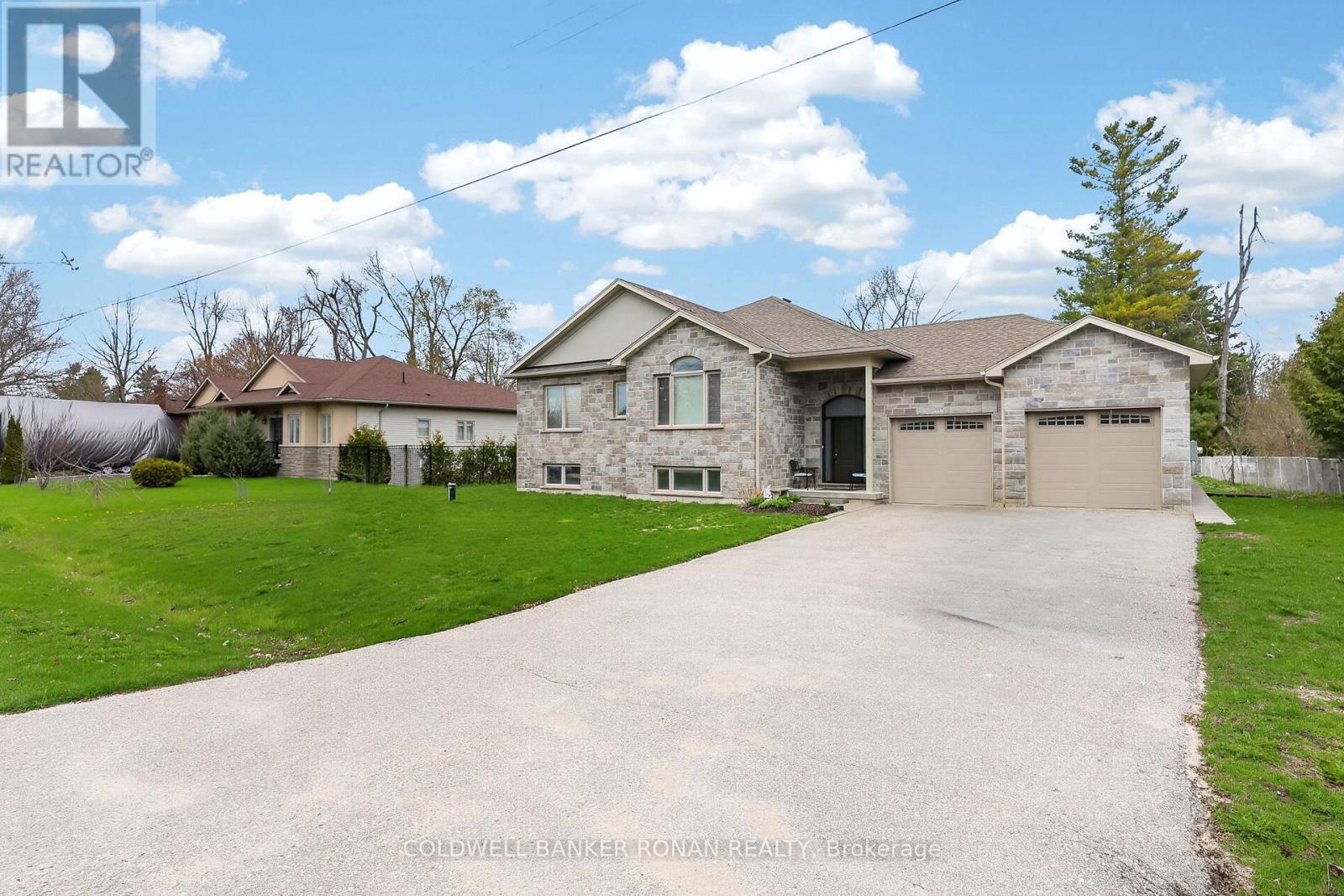 3019 SANDY COVE DRIVE, Innisfil, Ontario
