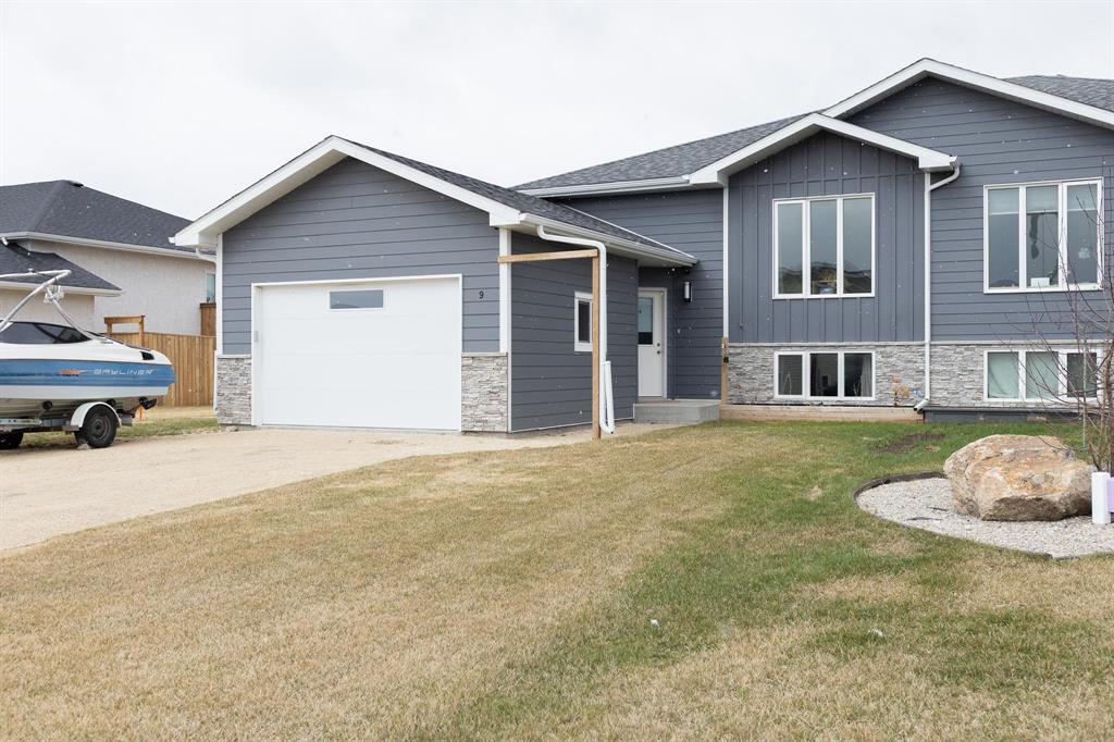9 Imperial Crescent, Steinbach, Manitoba