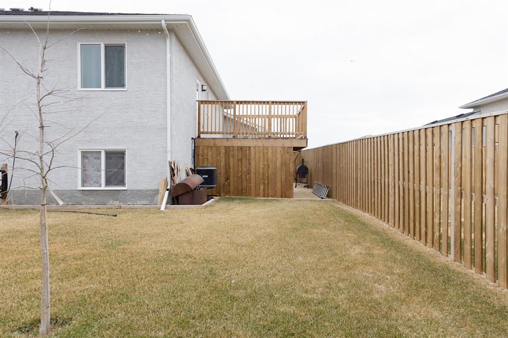 9 Imperial Crescent, Steinbach, Manitoba  R5G 2T7 - Photo 34 - 202609477
