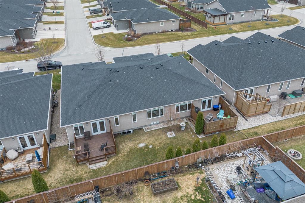 15 Berkeley Bend, Steinbach, Manitoba  R5G 2K4 - Photo 47 - 202609694