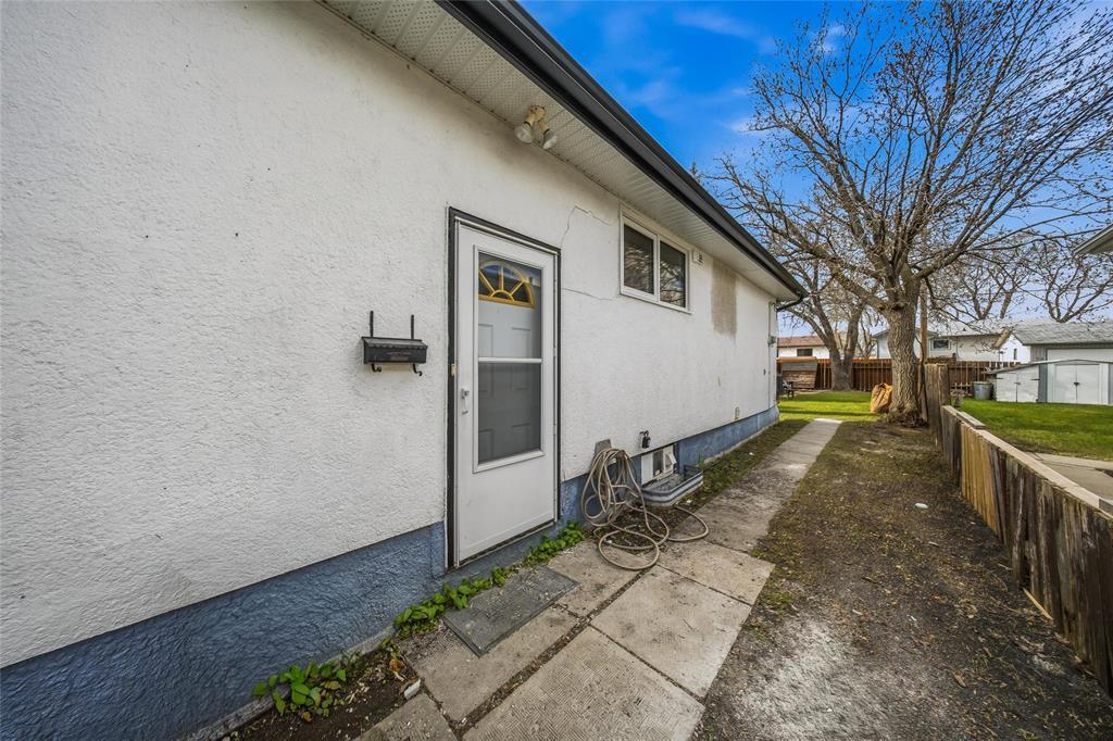 121 Mcmeans Avenue W, Winnipeg, Manitoba  R2C 2J4 - Photo 20 - 202609710