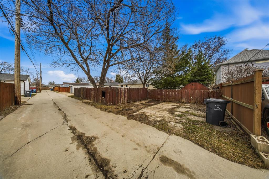 121 Mcmeans Avenue W, Winnipeg, Manitoba  R2C 2J4 - Photo 22 - 202609710