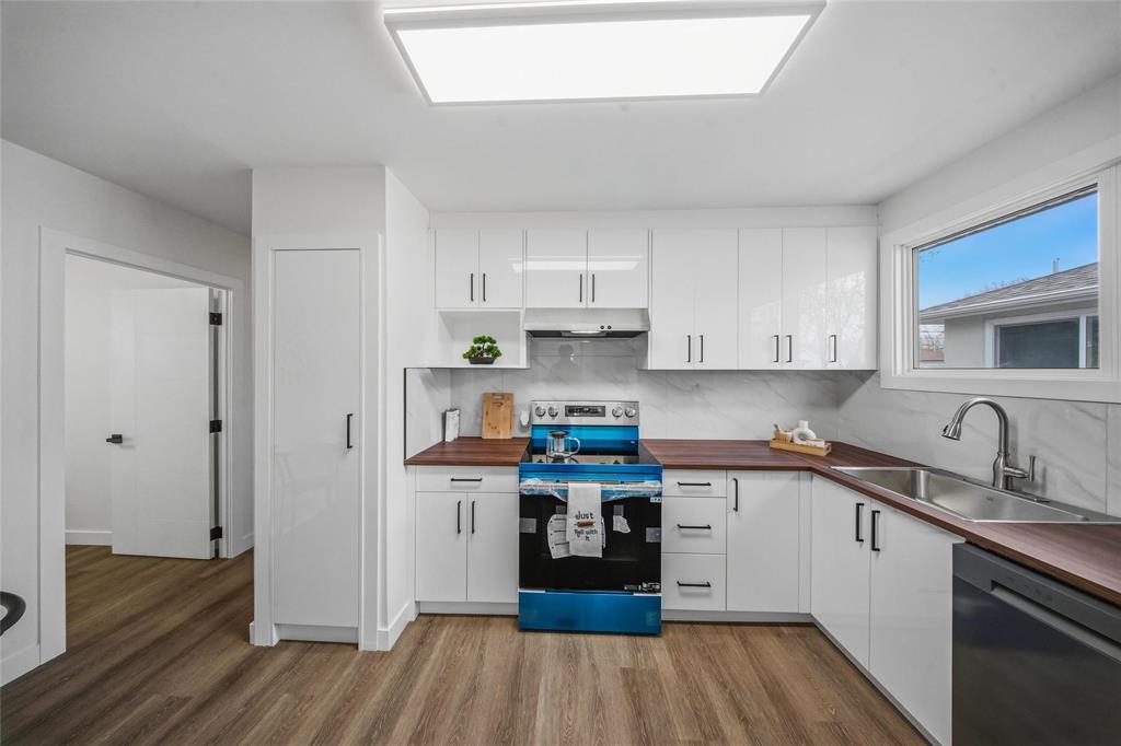 121 Mcmeans Avenue W, Winnipeg, Manitoba  R2C 2J4 - Photo 6 - 202609710