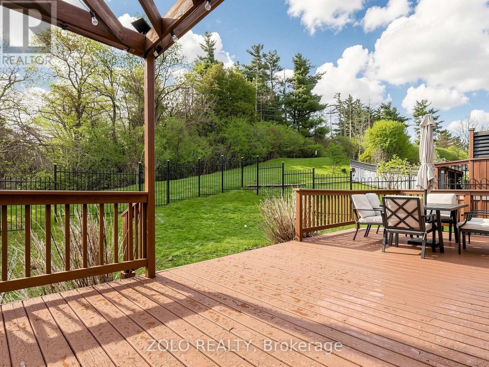 70 Doon Mills Drive, Kitchener, Ontario  N2P 2S3 - Photo 41 - X13094224