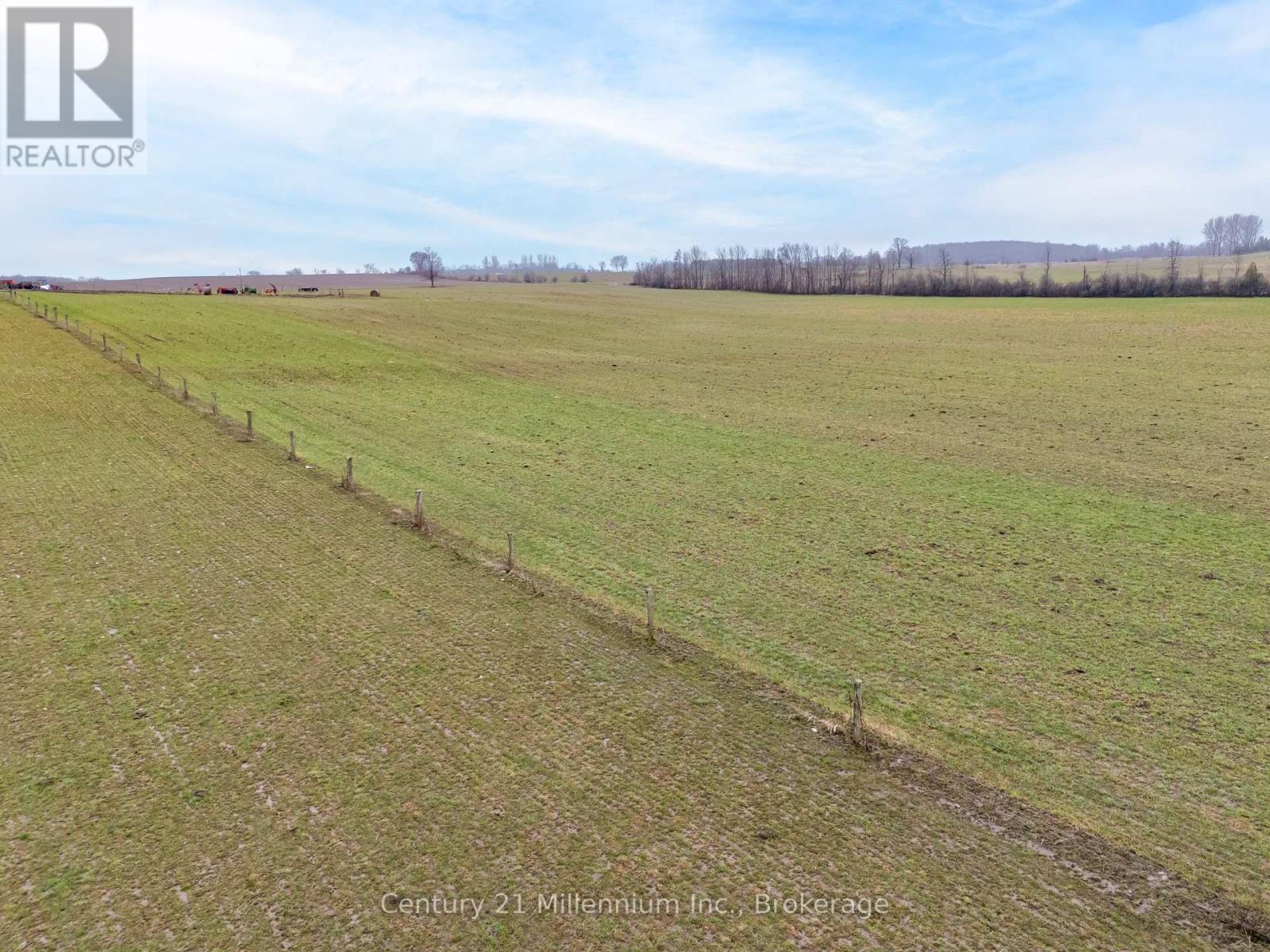 121097 12 Side Road, Georgian Bluffs, Ontario  N0H 2N0 - Photo 2 - X13012906