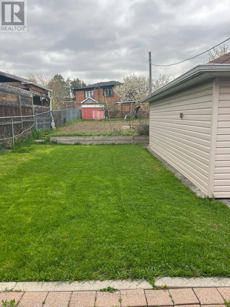 87 Mulholland Avenue, Toronto, Ontario  M6A 2S5 - Photo 43 - W13018826