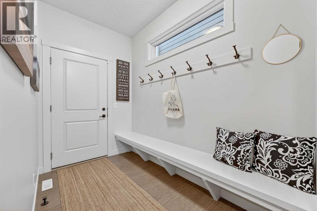 19 Cranbrook Crescent Se, Calgary, Alberta  T3M 3L5 - Photo 17 - A2307036