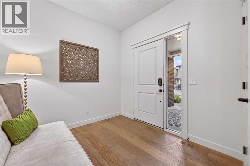19 Cranbrook Crescent Se, Calgary, Alberta  T3M 3L5 - Photo 4 - A2307036
