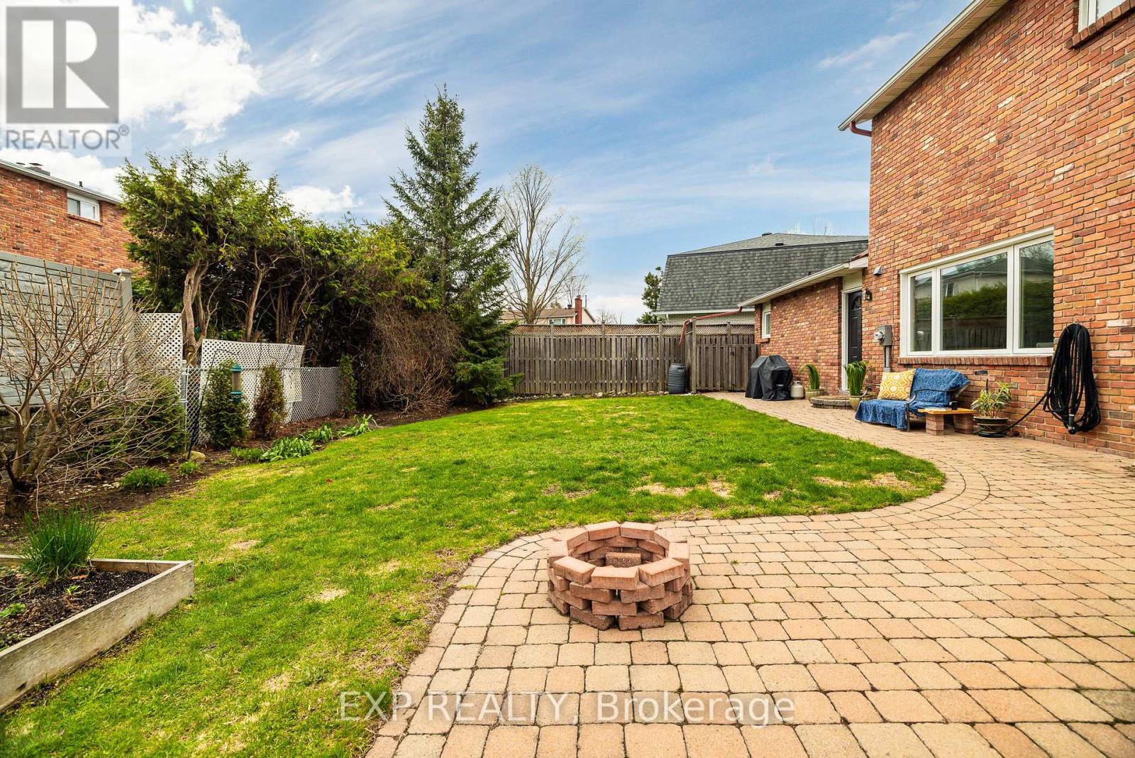 17 Erinlea Court, Ottawa, Ontario  K2E 7C8 - Photo 7 - X13094390