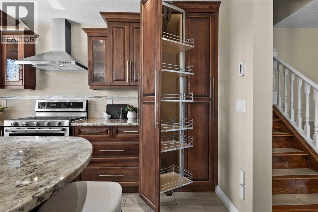 7715 67 Avenue Nw, Calgary, Alberta  T3B 4B2 - Photo 6 - A2308873