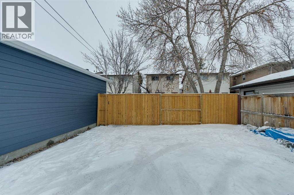 4530 Montgomery Avenue Nw, Calgary, Alberta  T3B 0K9 - Photo 3 - A2298140