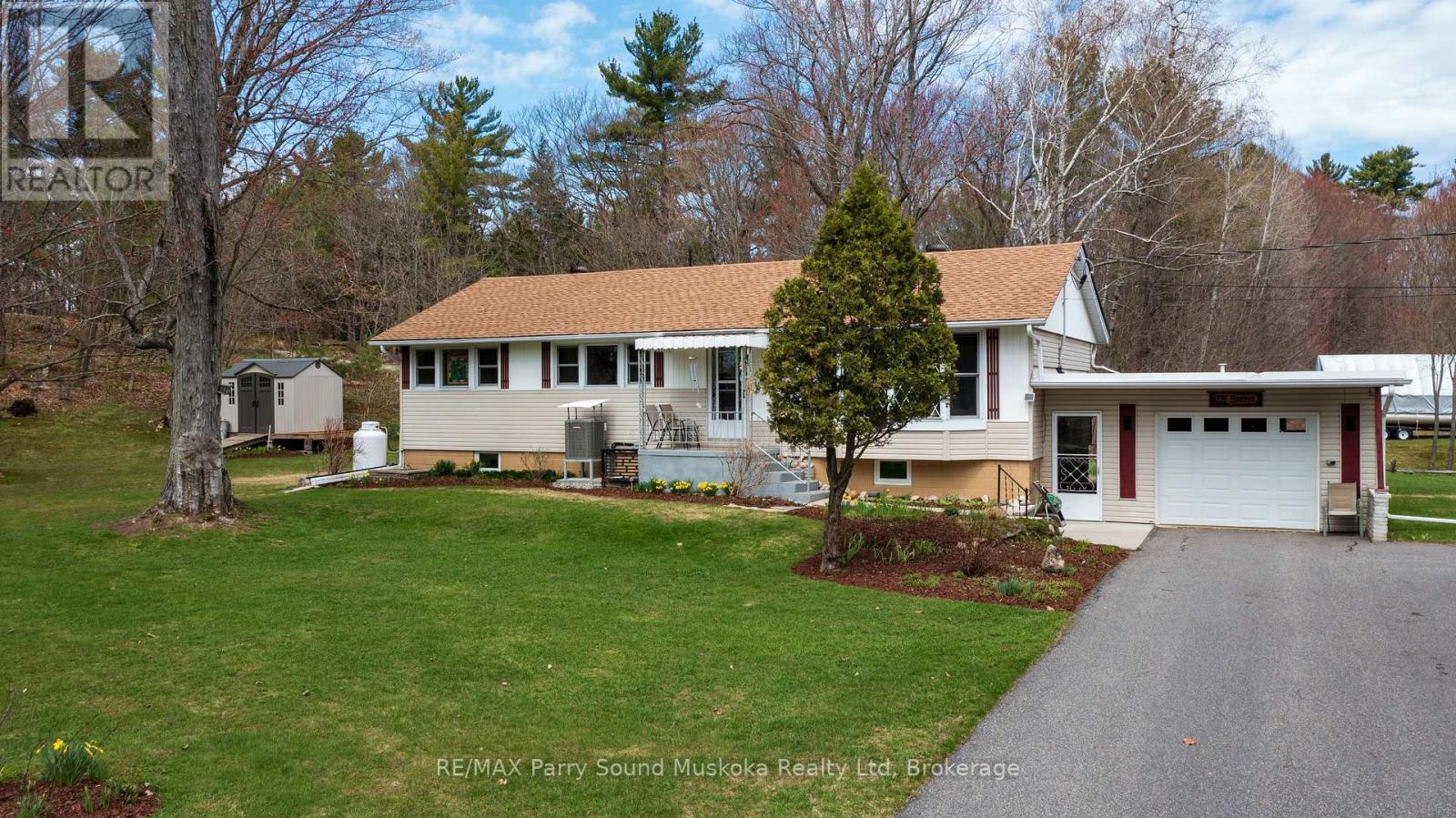 137 HAMMEL AVENUE, McDougall, Ontario