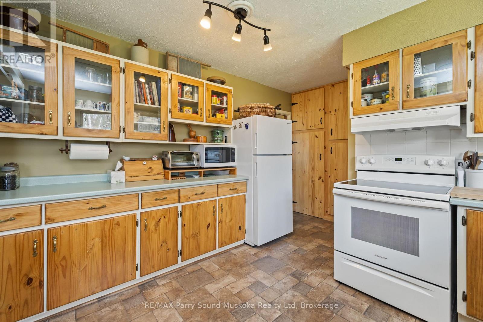 137 Hammel Avenue, Mcdougall, Ontario  P0G 1G0 - Photo 6 - X13094400