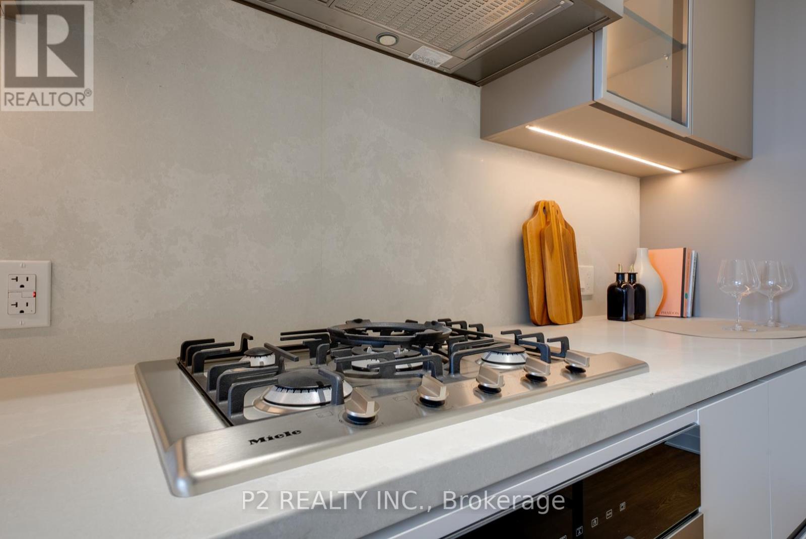 409 - 2 Forest Hill Road, Toronto, Ontario  M4V 2L3 - Photo 4 - C13094392