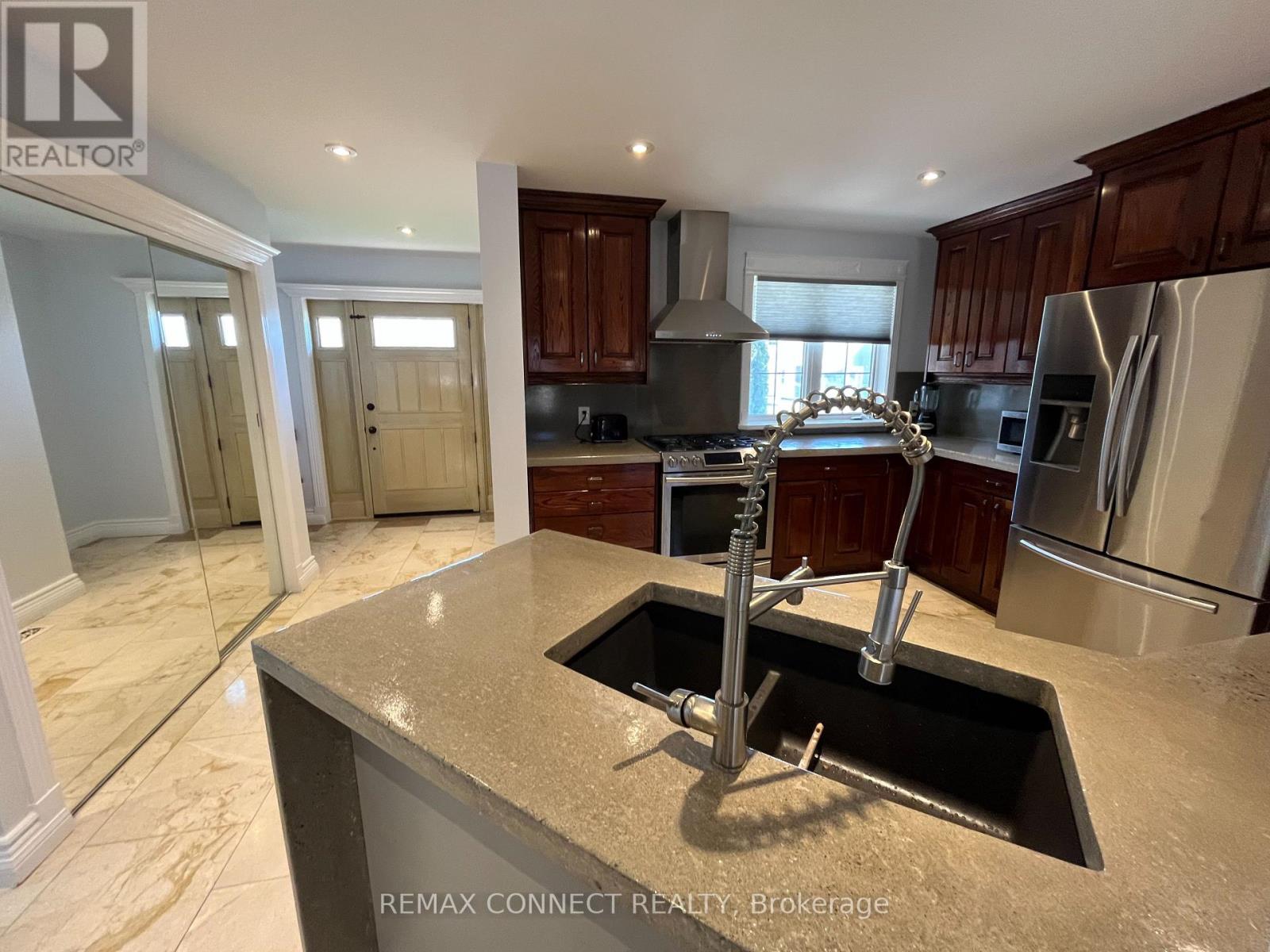 12 Brock Street, Ajax, Ontario  L1S 1T1 - Photo 8 - E13094374