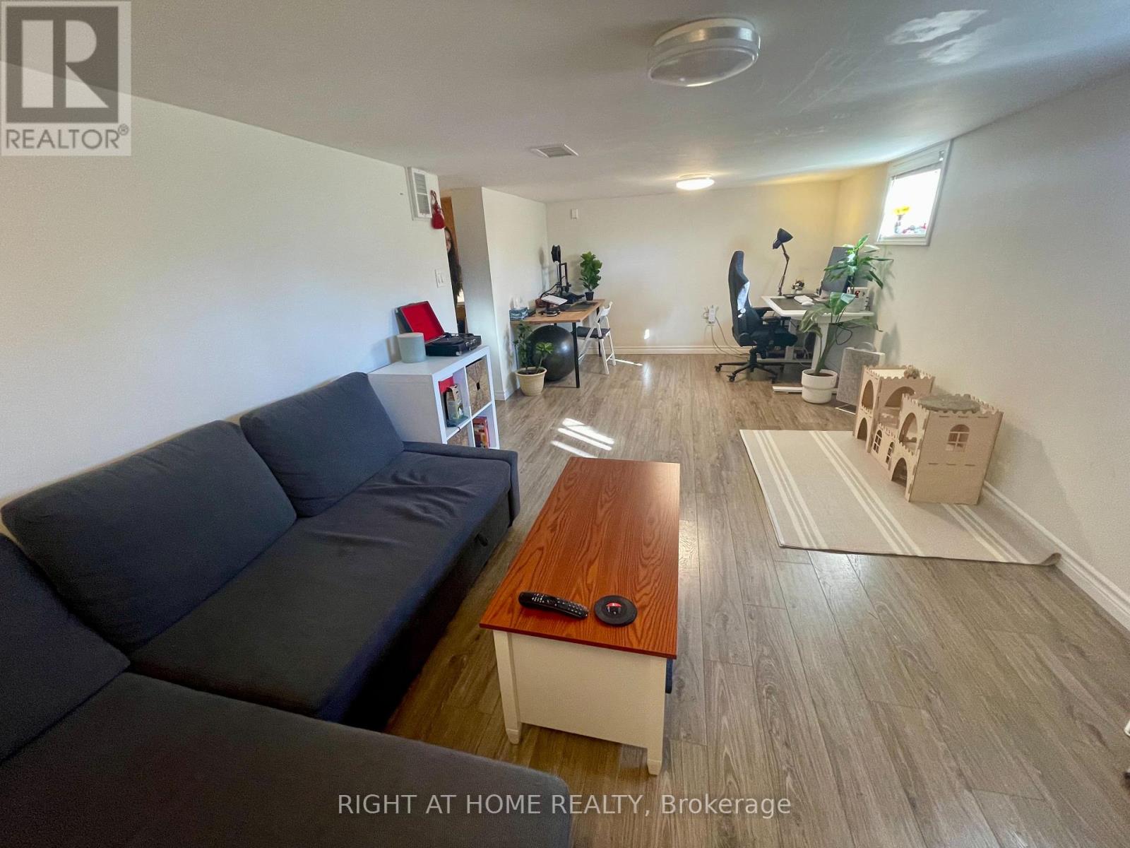7 Bassett Avenue, Toronto, Ontario  M1L 2A2 - Photo 15 - E13094394