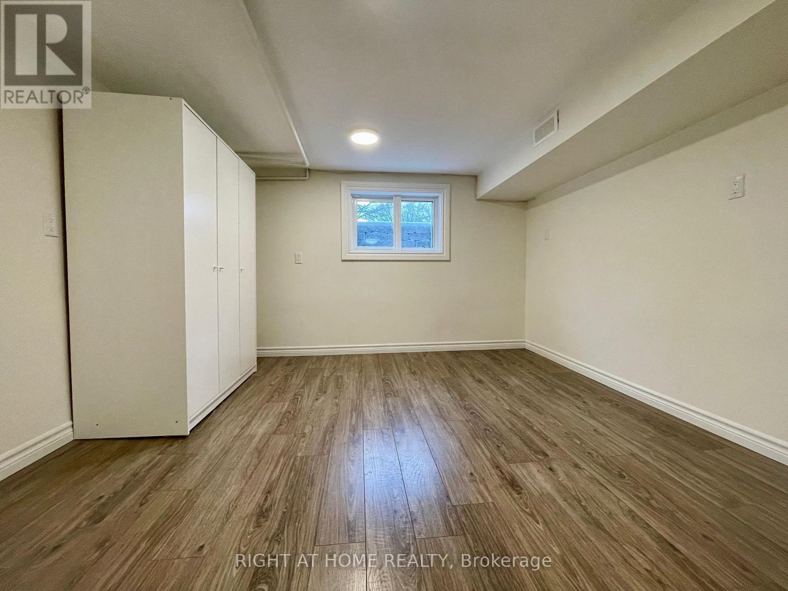 7 Bassett Avenue, Toronto, Ontario  M1L 2A2 - Photo 18 - E13094394
